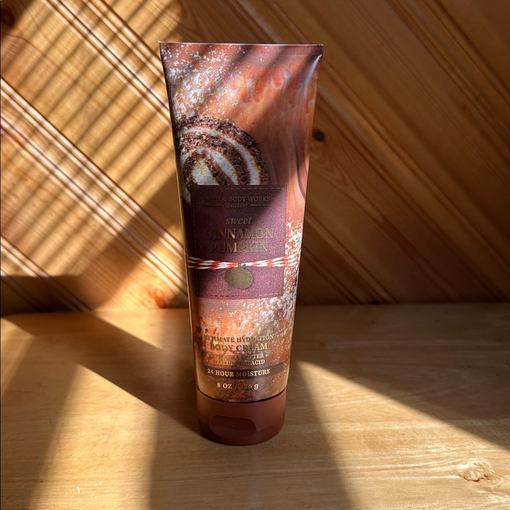 Bath & Body Works Sweet Cinnamon Pumpkin Body Cream